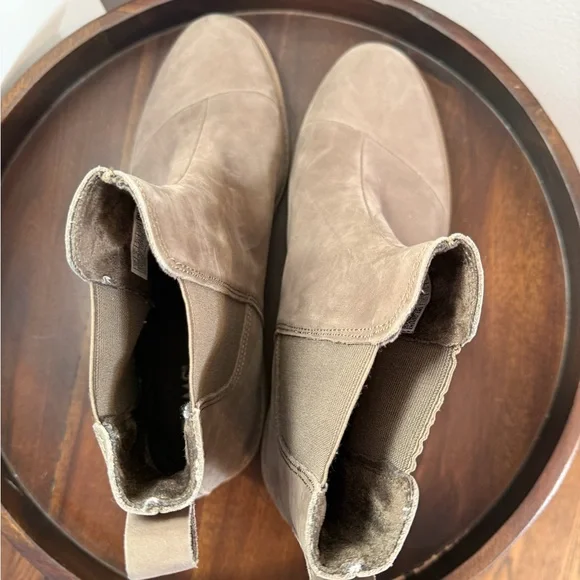 TOMS Women's Olive Ankle Booties - Picture 10 of 10